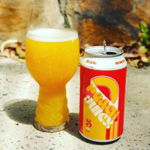 3 Ravens Peachy Juicy IPA⠀