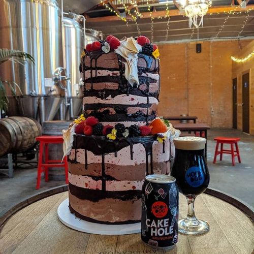Moon Dog Cake Hole Black Forest Stout⠀